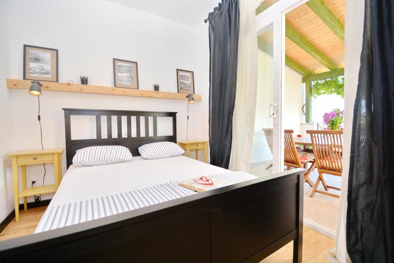 Bay House Rosohotnica Apartment Врбоска Екстериор снимка
